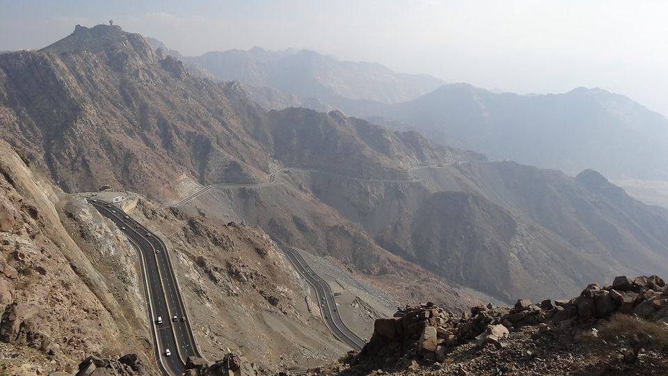 The Al-Hada mountain road winding down to Taif